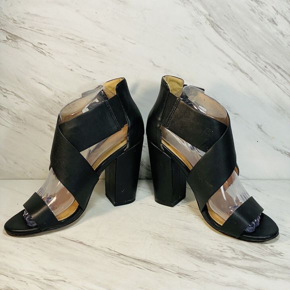 Women Heel Sandals Black Leather Size 7 Heel 4” - Picture 2 of 8